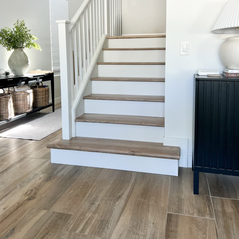 Oyster Isle Stair Tread w/ Cap-3