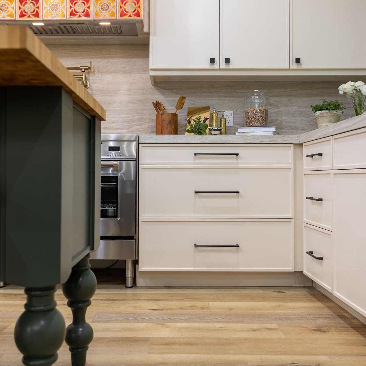 Natural Elm CIOU503 Rachel Brosnahan - 08